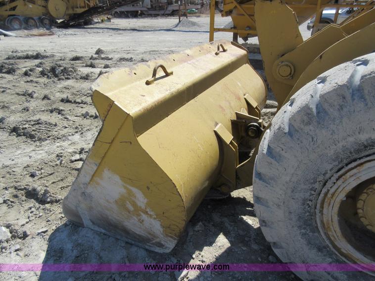 image for item F8385 Trojan 1900 wheel loader