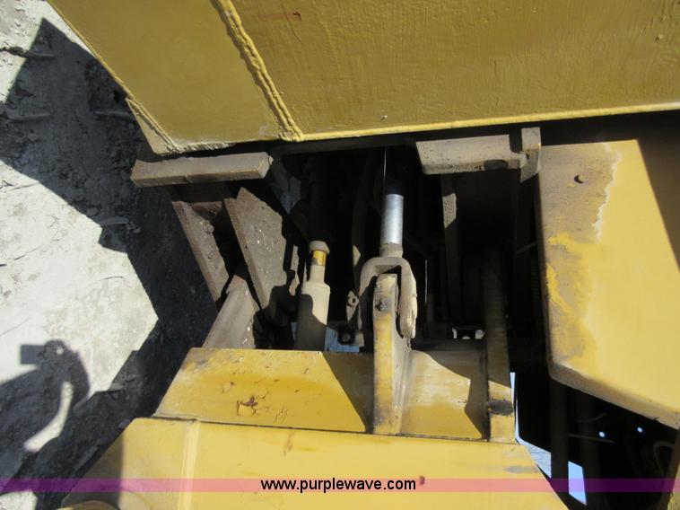 image for item F8385 Trojan 1900 wheel loader