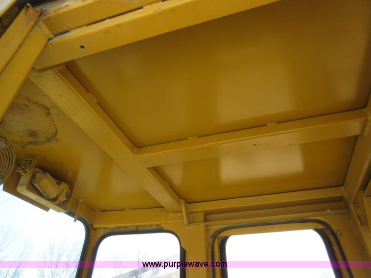 image for item F8385 Trojan 1900 wheel loader