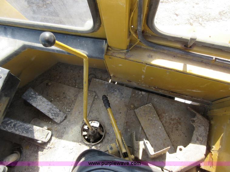 image for item F8385 Trojan 1900 wheel loader