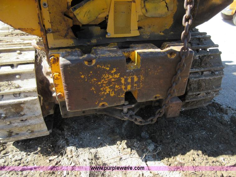 image for item F8387 International 250 track loader