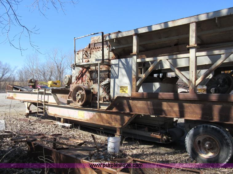 image for item F8388 Pioneer 3850 impact crusher