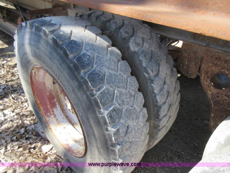 image for item F8388 Pioneer 3850 impact crusher