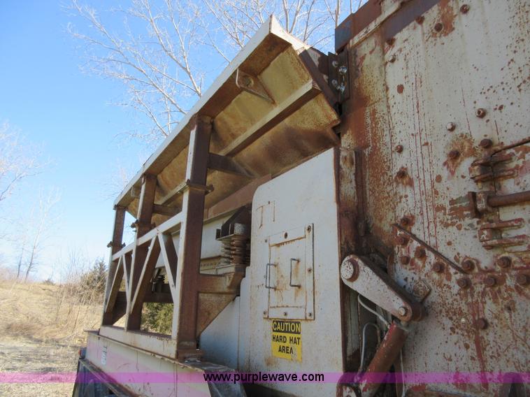 image for item F8388 Pioneer 3850 impact crusher