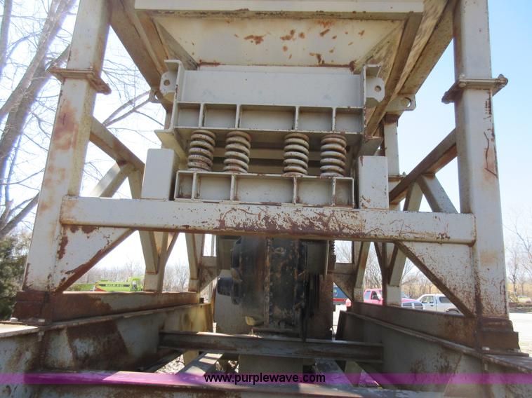 image for item F8388 Pioneer 3850 impact crusher