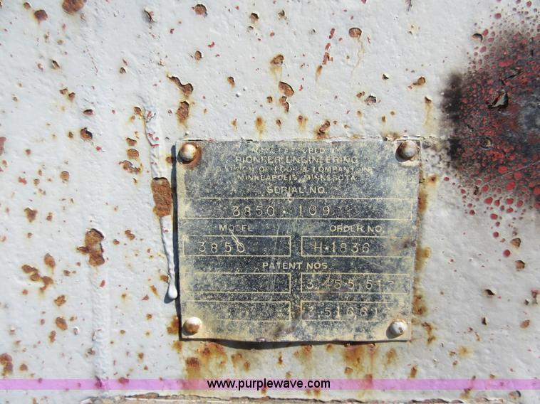 image for item F8388 Pioneer 3850 impact crusher