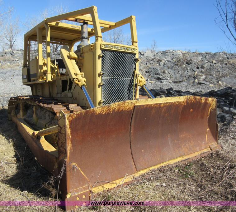 image for item F8403 1978 Komatsu D85A Series 12 dozer