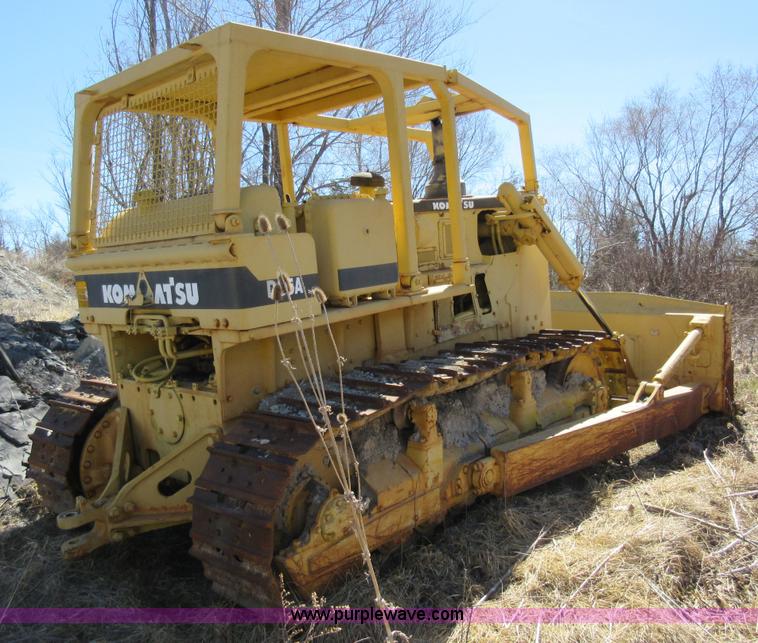 image for item F8403 1978 Komatsu D85A Series 12 dozer
