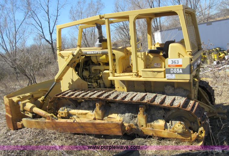 image for item F8403 1978 Komatsu D85A Series 12 dozer