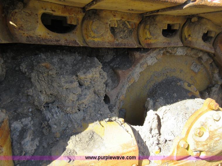 image for item F8403 1978 Komatsu D85A Series 12 dozer