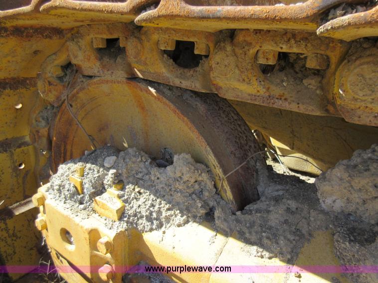 image for item F8403 1978 Komatsu D85A Series 12 dozer