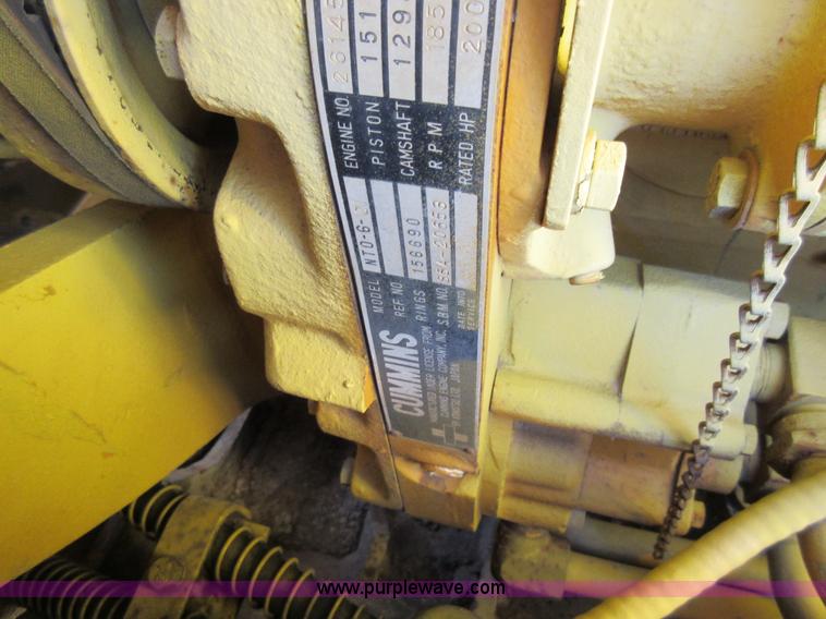 image for item F8403 1978 Komatsu D85A Series 12 dozer