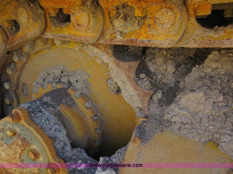 image for item F8403 1978 Komatsu D85A Series 12 dozer