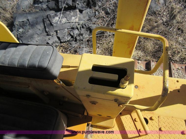 image for item F8403 1978 Komatsu D85A Series 12 dozer