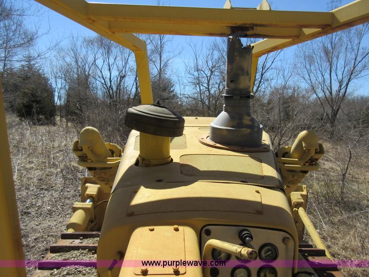 image for item F8403 1978 Komatsu D85A Series 12 dozer