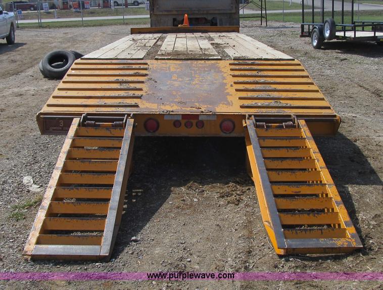 image for item G2000 2005 Bett Leitchfield equipment trailer