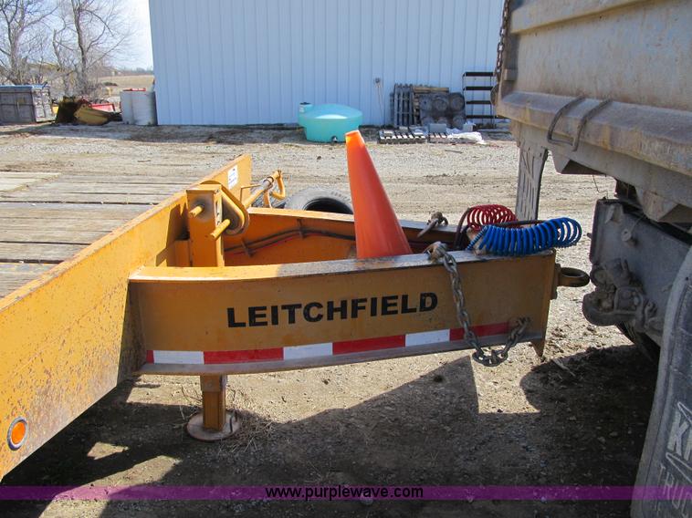 image for item G2000 2005 Bett Leitchfield equipment trailer
