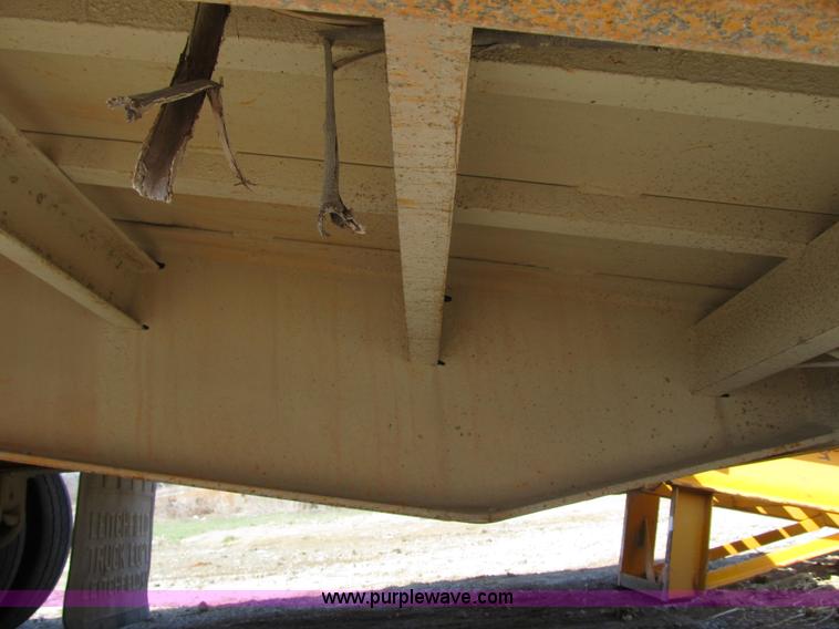 image for item G2000 2005 Bett Leitchfield equipment trailer