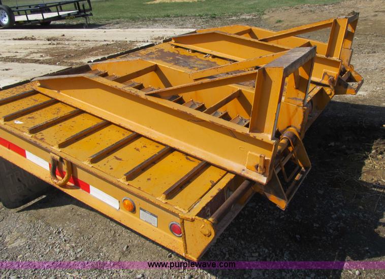 image for item G2000 2005 Bett Leitchfield equipment trailer