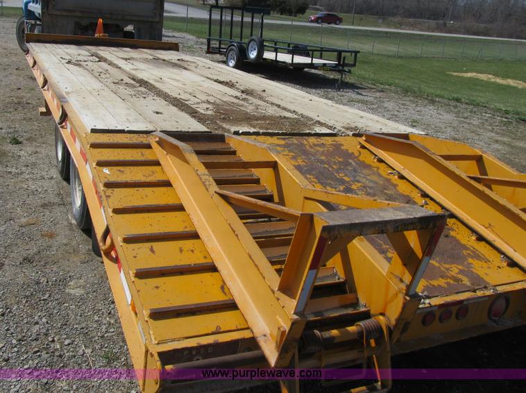 image for item G2000 2005 Bett Leitchfield equipment trailer