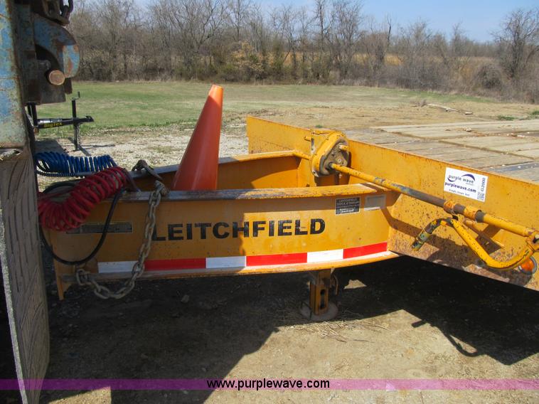 image for item G2000 2005 Bett Leitchfield equipment trailer