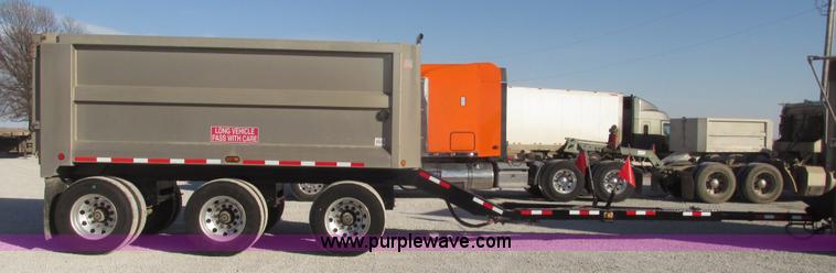 image for item G9755 2009 Cornhusker 800 pup dump trailer