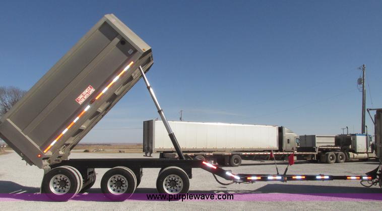 image for item G9755 2009 Cornhusker 800 pup dump trailer