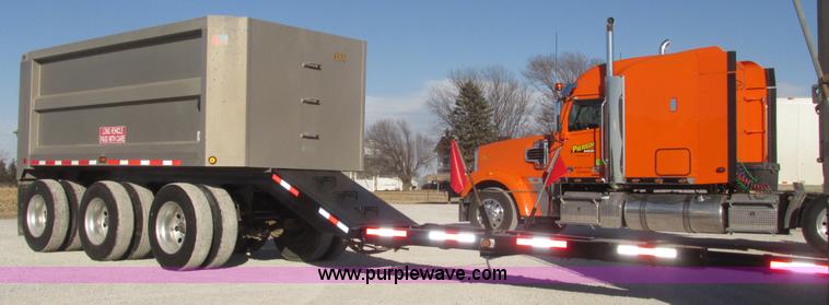 image for item G9755 2009 Cornhusker 800 pup dump trailer