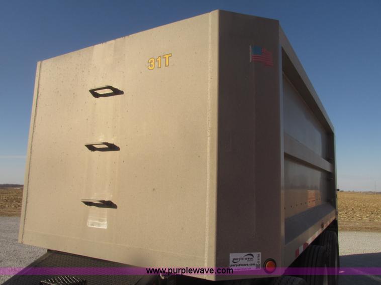 image for item G9755 2009 Cornhusker 800 pup dump trailer