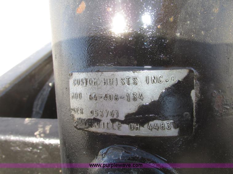 image for item G9755 2009 Cornhusker 800 pup dump trailer