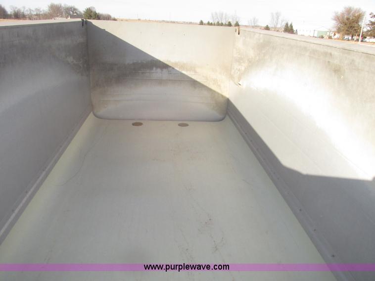 image for item G9755 2009 Cornhusker 800 pup dump trailer