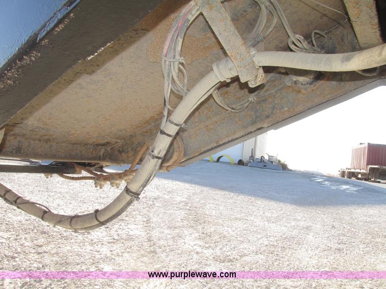 image for item G9755 2009 Cornhusker 800 pup dump trailer