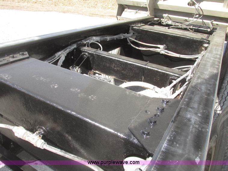 image for item G9755 2009 Cornhusker 800 pup dump trailer