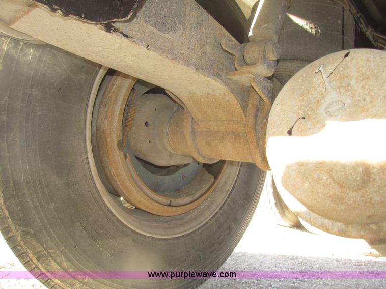 image for item G9755 2009 Cornhusker 800 pup dump trailer