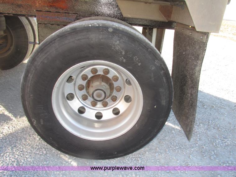 image for item G9755 2009 Cornhusker 800 pup dump trailer