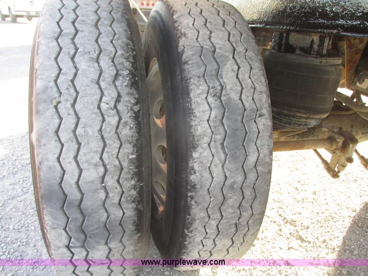 image for item G9755 2009 Cornhusker 800 pup dump trailer