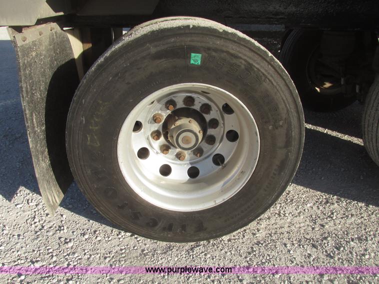 image for item G9755 2009 Cornhusker 800 pup dump trailer