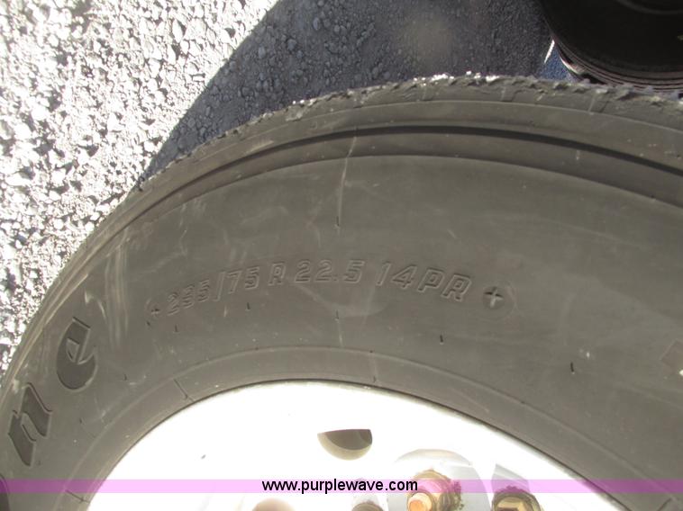 image for item G9755 2009 Cornhusker 800 pup dump trailer