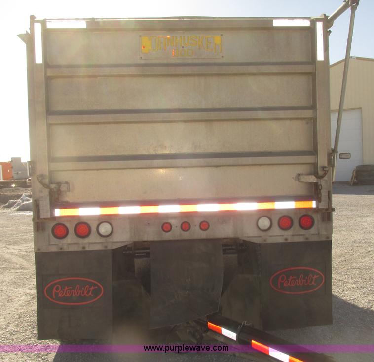 image for item G9756 2004 Peterbilt 379 dump truck