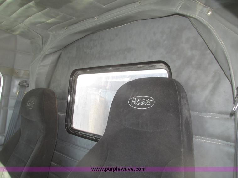 image for item G9756 2004 Peterbilt 379 dump truck