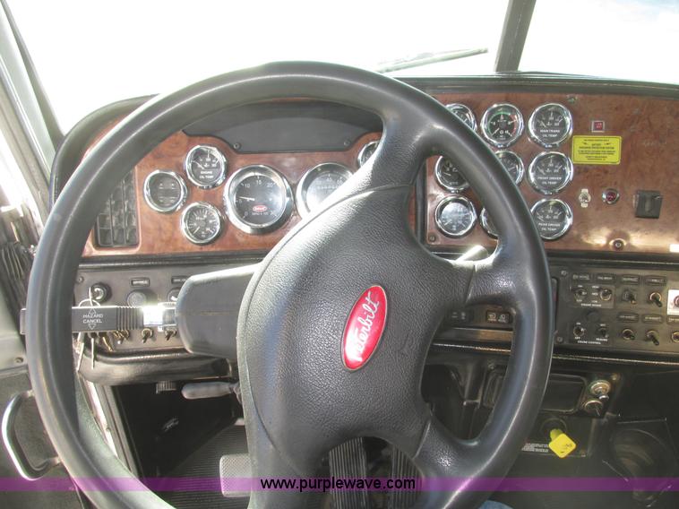 image for item G9756 2004 Peterbilt 379 dump truck