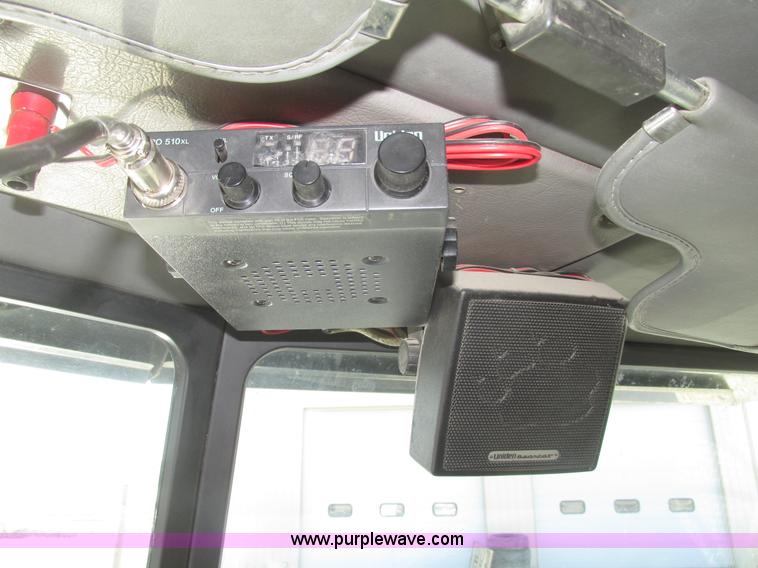 image for item G9756 2004 Peterbilt 379 dump truck