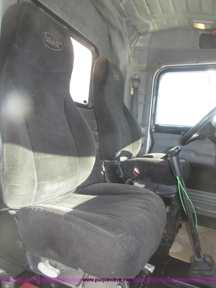 image for item G9756 2004 Peterbilt 379 dump truck