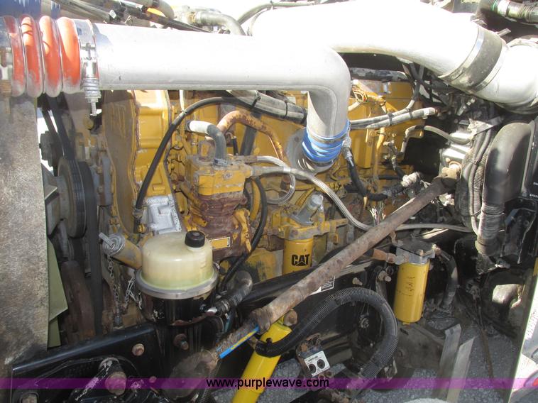 image for item G9756 2004 Peterbilt 379 dump truck