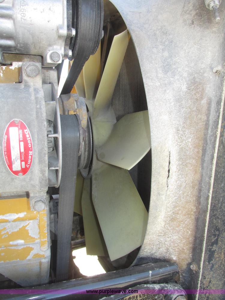 image for item G9756 2004 Peterbilt 379 dump truck