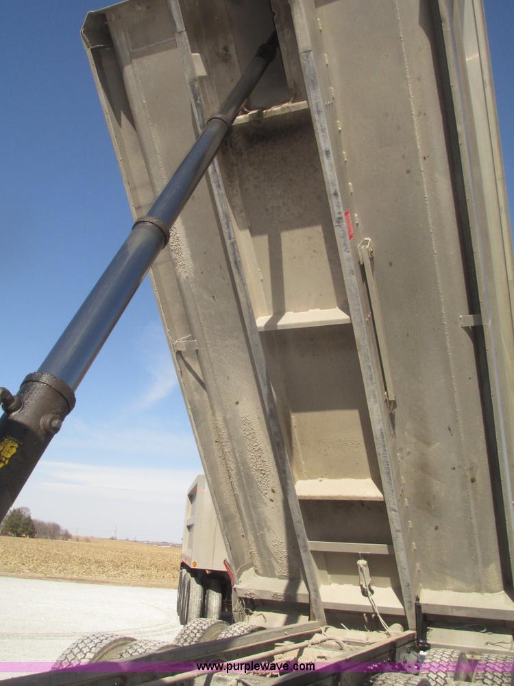 image for item G9756 2004 Peterbilt 379 dump truck