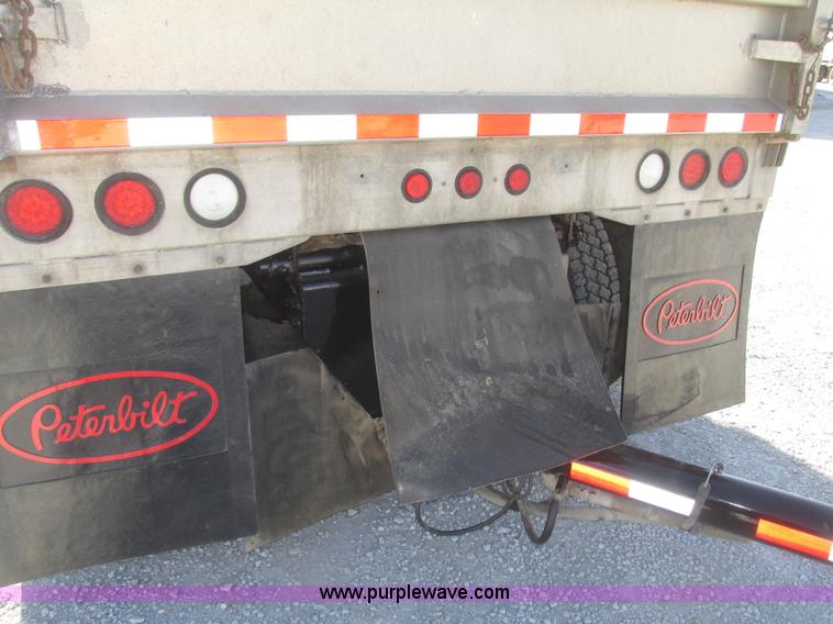 image for item G9756 2004 Peterbilt 379 dump truck
