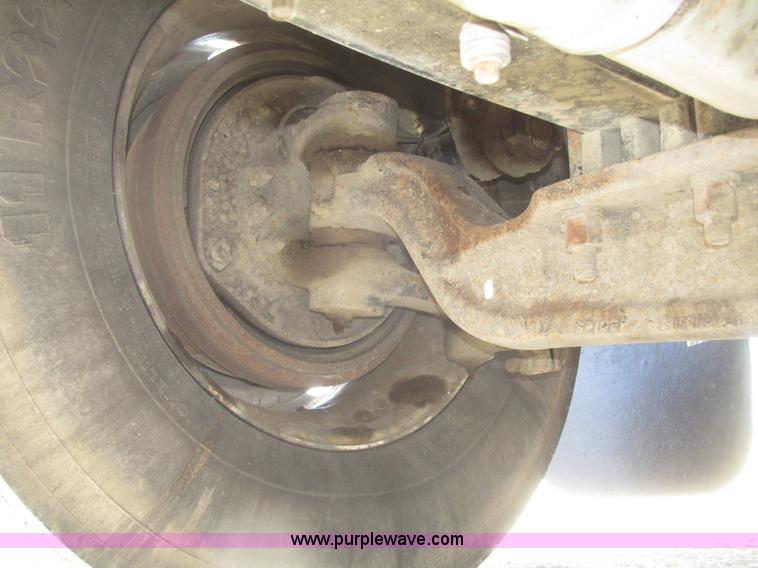 image for item G9756 2004 Peterbilt 379 dump truck