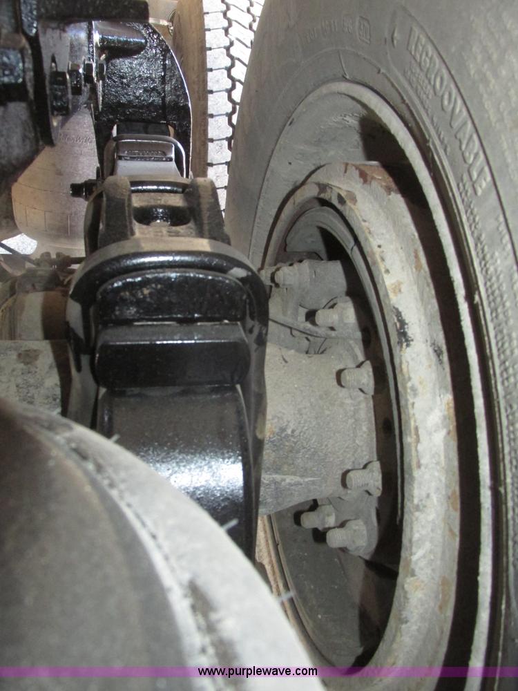 image for item G9756 2004 Peterbilt 379 dump truck