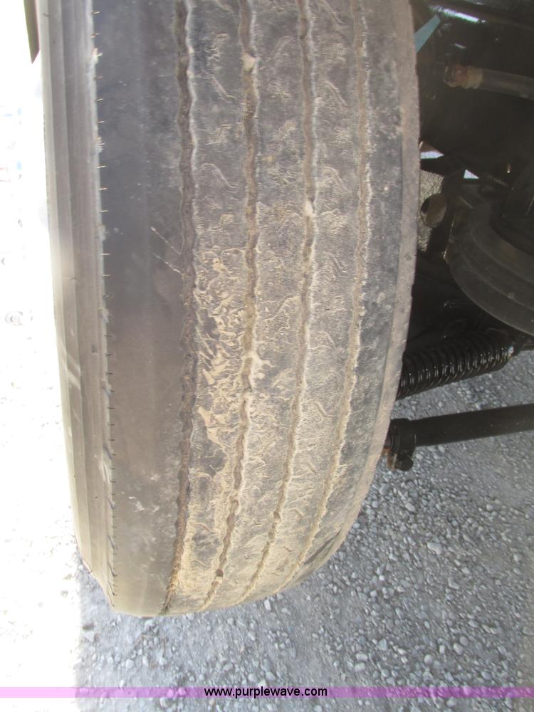 image for item G9756 2004 Peterbilt 379 dump truck